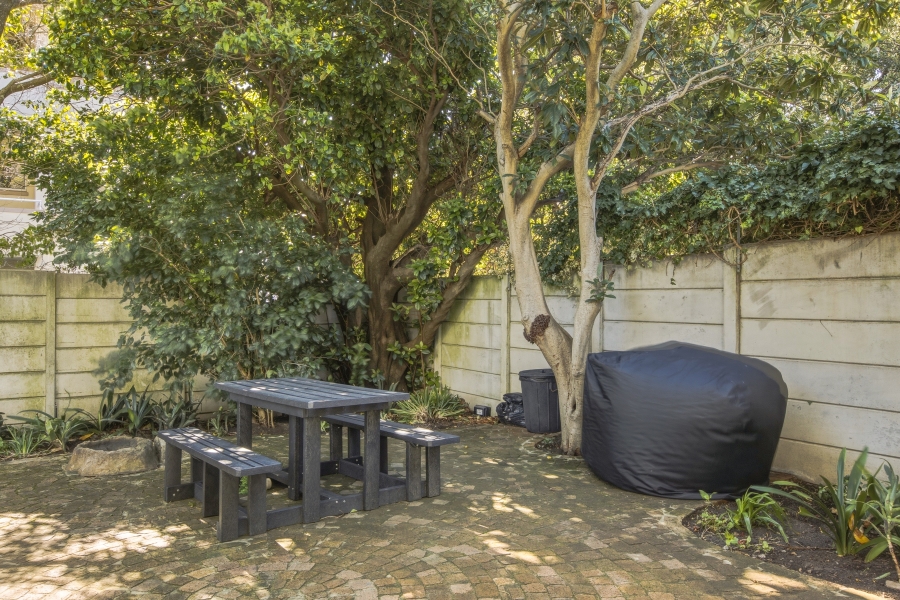 2 Bedroom Property for Sale in Oranjezicht Western Cape